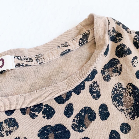 AMO Leopard Classic Tee - Picture 15 of 16